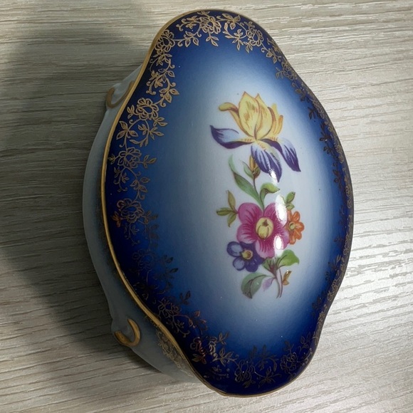 Vintage PM Made In Germany Democratic Republic Porcelain Trinket box - Picture 6 of 12